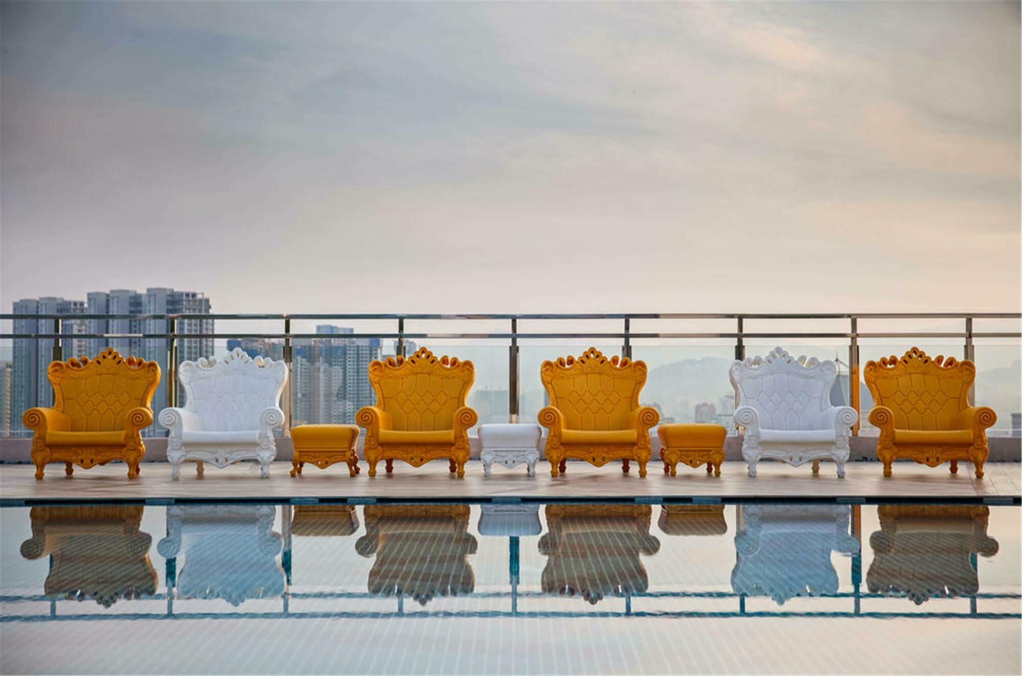 Отель Dorsett Hartamas Куала-Лумпур Экстерьер фото The Sky Bar